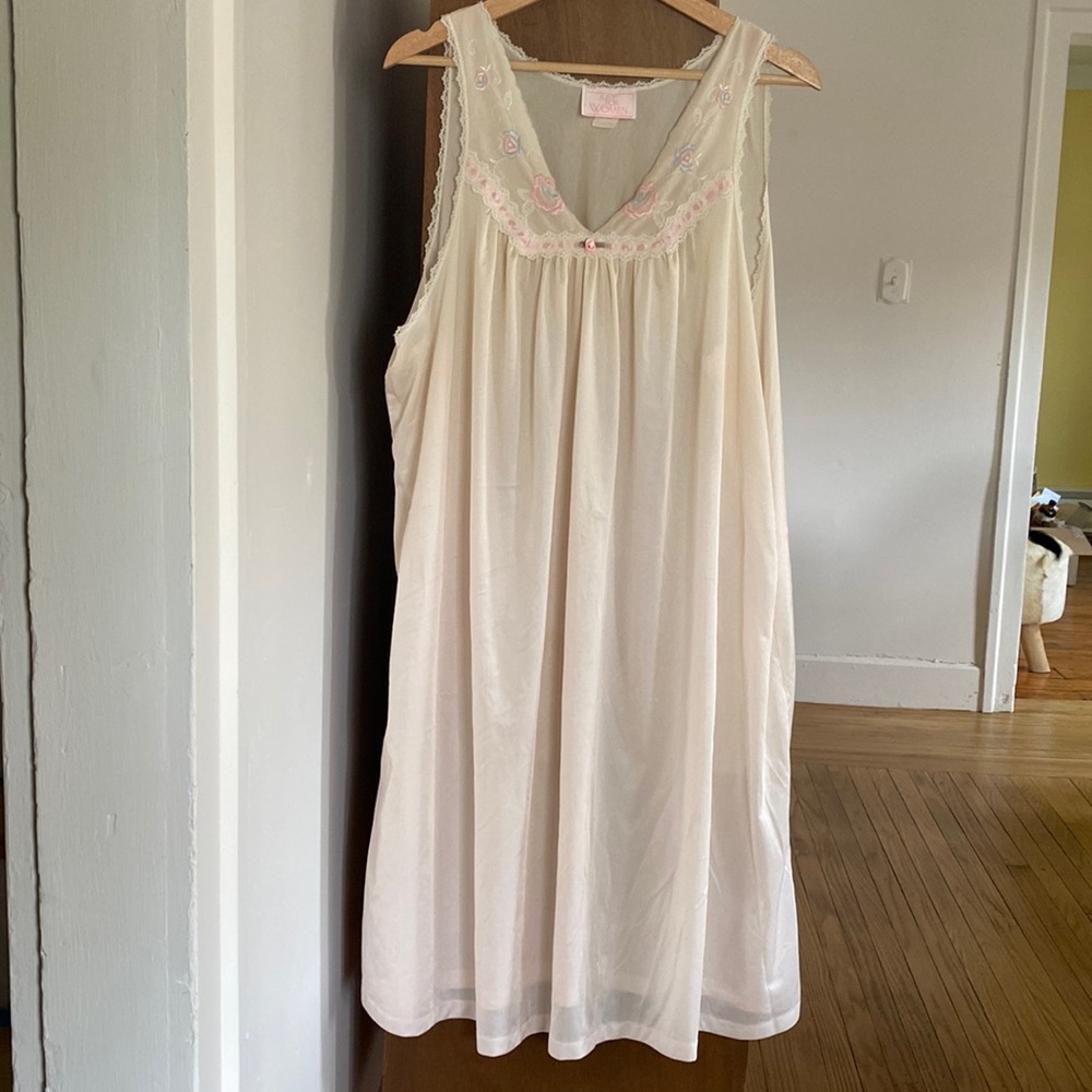 Vintage flower detail slip dress